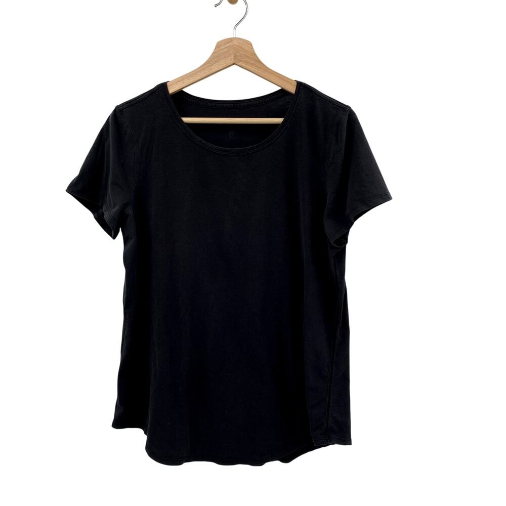 Lululemon Black Scoop Neck tee